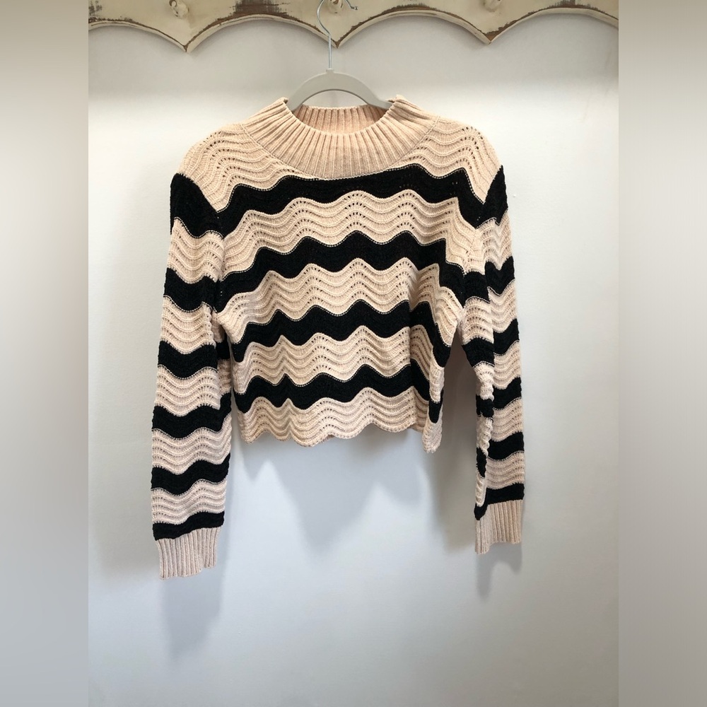 NWT Hem and Thread Boutique Soft Sweater Top